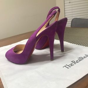 EASTER SALE 🐰Christian Louboutin Suede Pumps